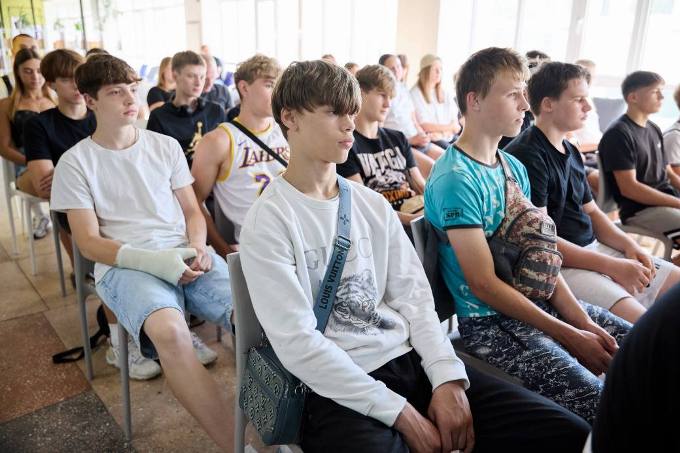 Новини Харкова: Терехов зустрівся з молоддю Полтави
